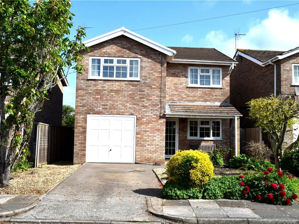 4 bed detached house for sale in Waunlon, Newton, Porthcawl CF36, £
