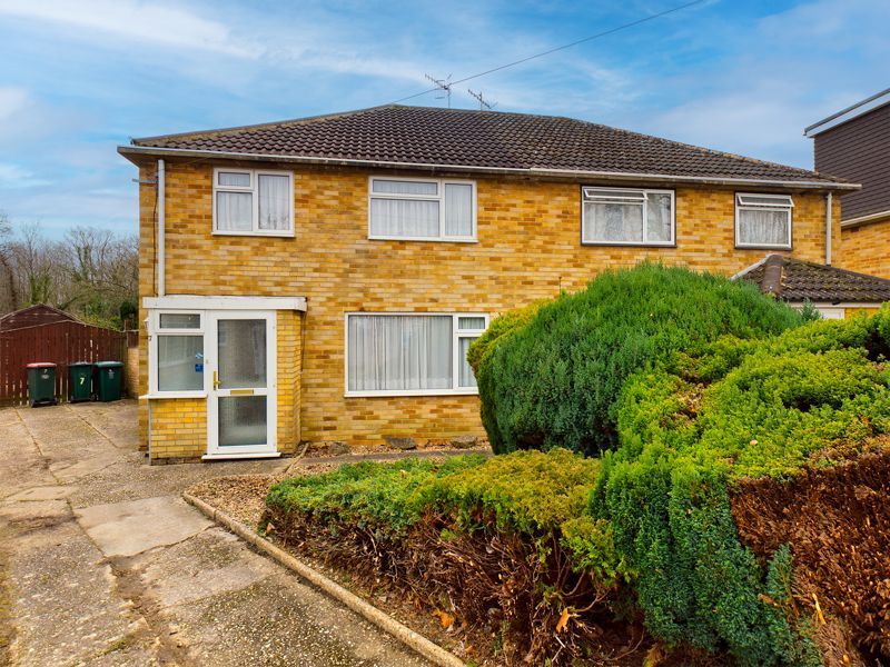 3 bed semidetached house for sale in Charlwood Walk, Crawley RH11 Zoopla