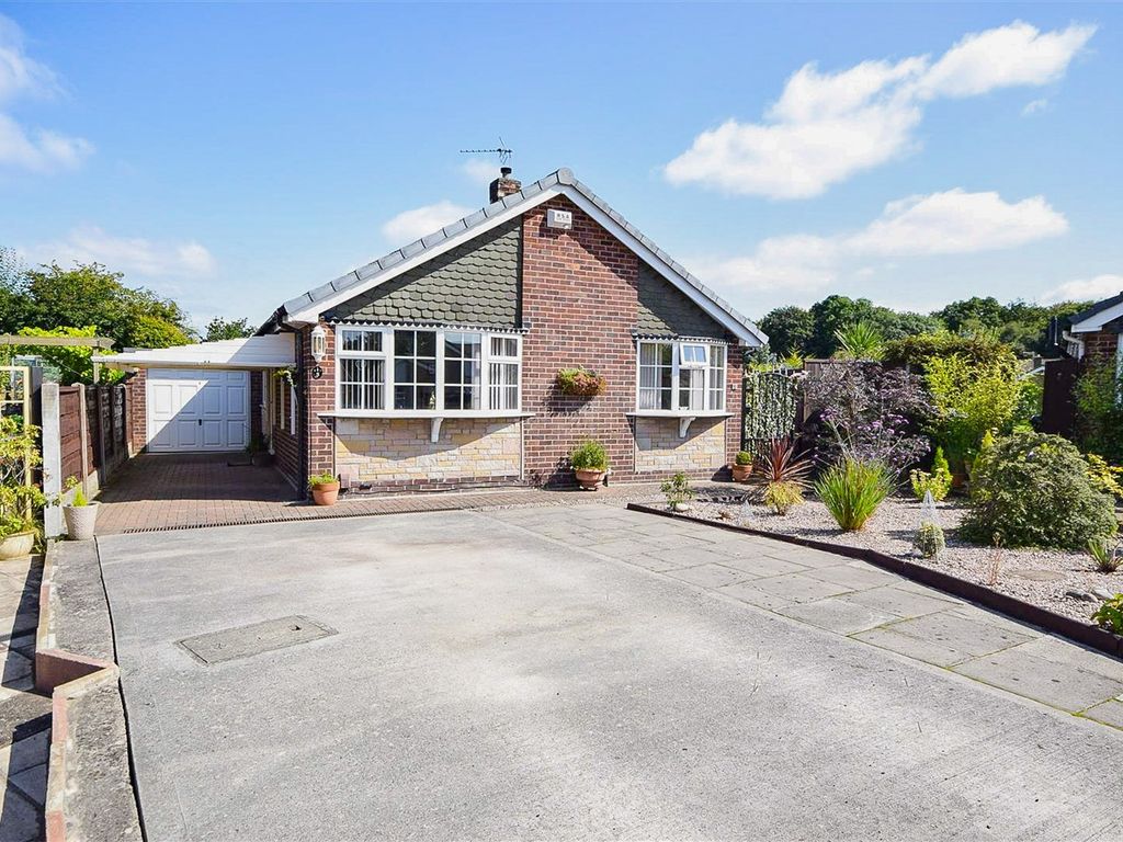 3 bed detached bungalow for sale in Millom Place, Gatley, Cheadle SK8 Zoopla