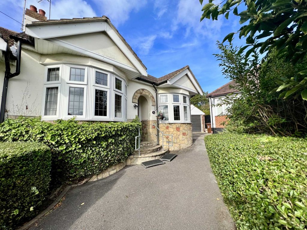 West Way, Brentwood CM14