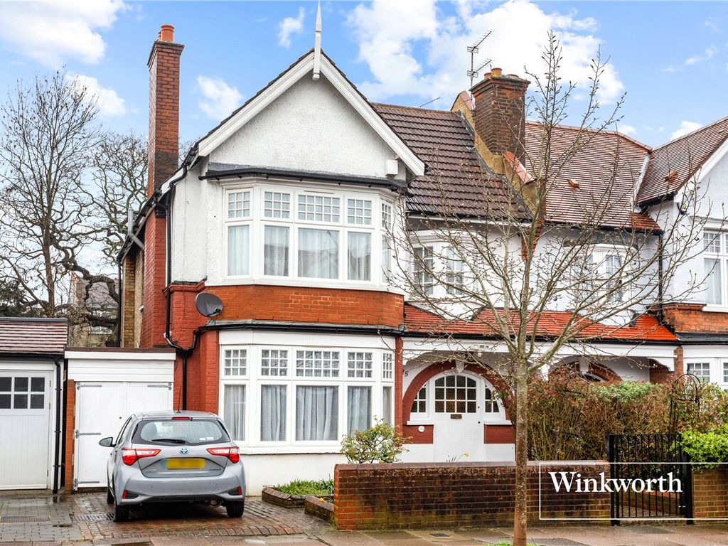 4 bed semidetached house for sale in Park Crescent, Finchley, London