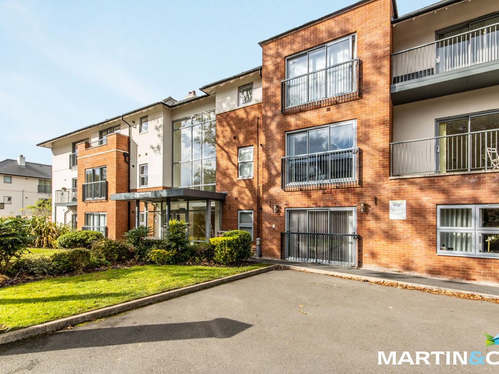 2 bed flat to rent in St James Court, Highfield Road, Edgbaston B15, £