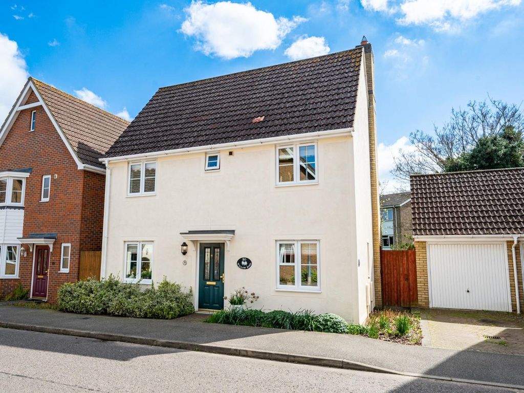 3 bed detached house for sale in Willow Road, Dunmow CM6 Zoopla
