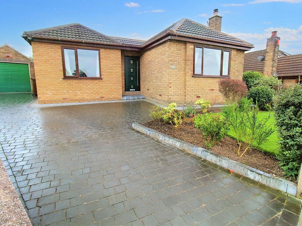 3 bed detached bungalow for sale in Woodside Avenue, Brown Edge, Stoke