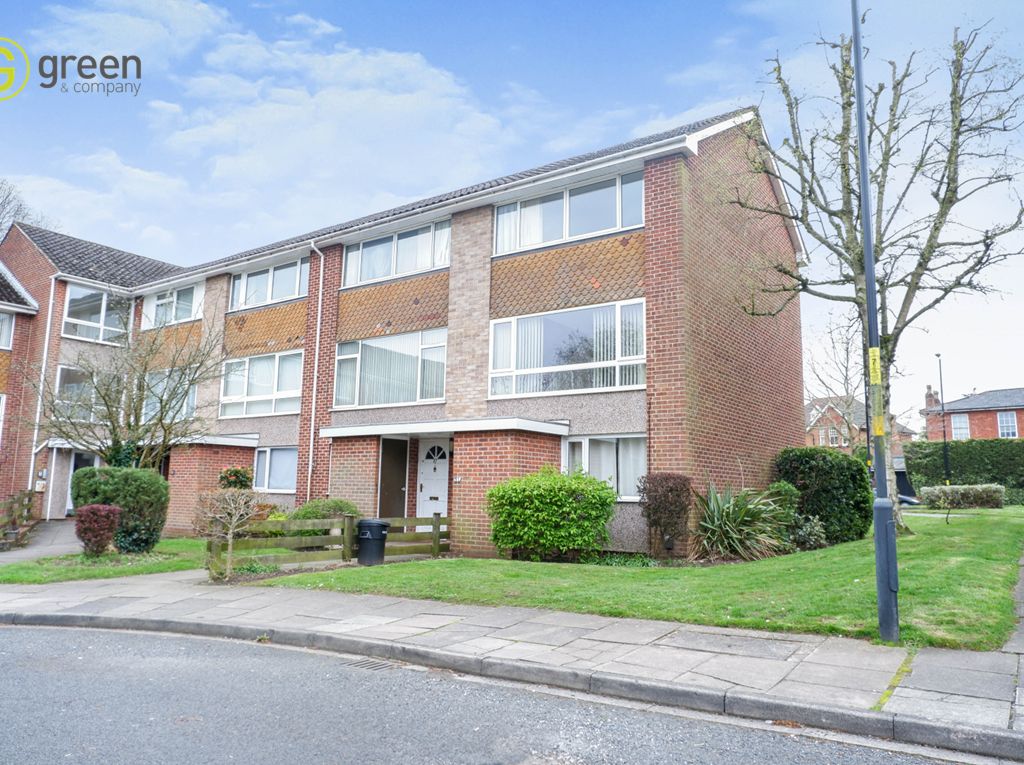 2 bed flat for sale in Little Sutton Lane, Four Oaks, Sutton Coldfield