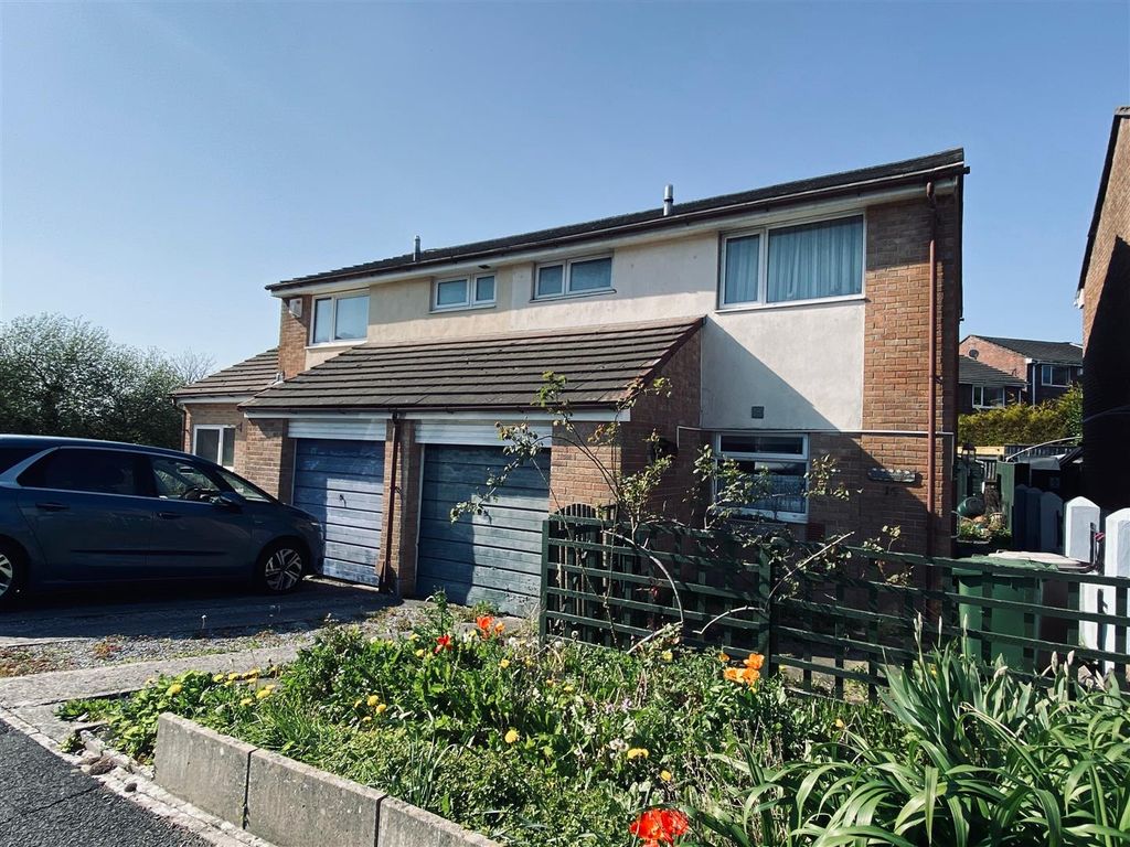 3 bed semidetached house for sale in Moulton Close, Plympton, Plymouth