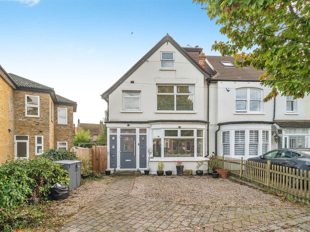 5 bed end terrace house for sale in St. Lawrence Road, Upminster RM14, £780,000 Zoopla