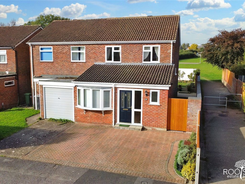 3 bed semidetached house for sale in Fylingdales, Thatcham, Berkshire