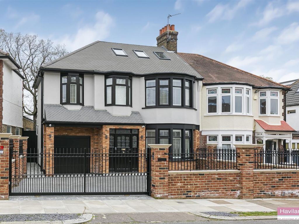 4 bed semidetached house for sale in Woodcroft, Winchmore Hill N21