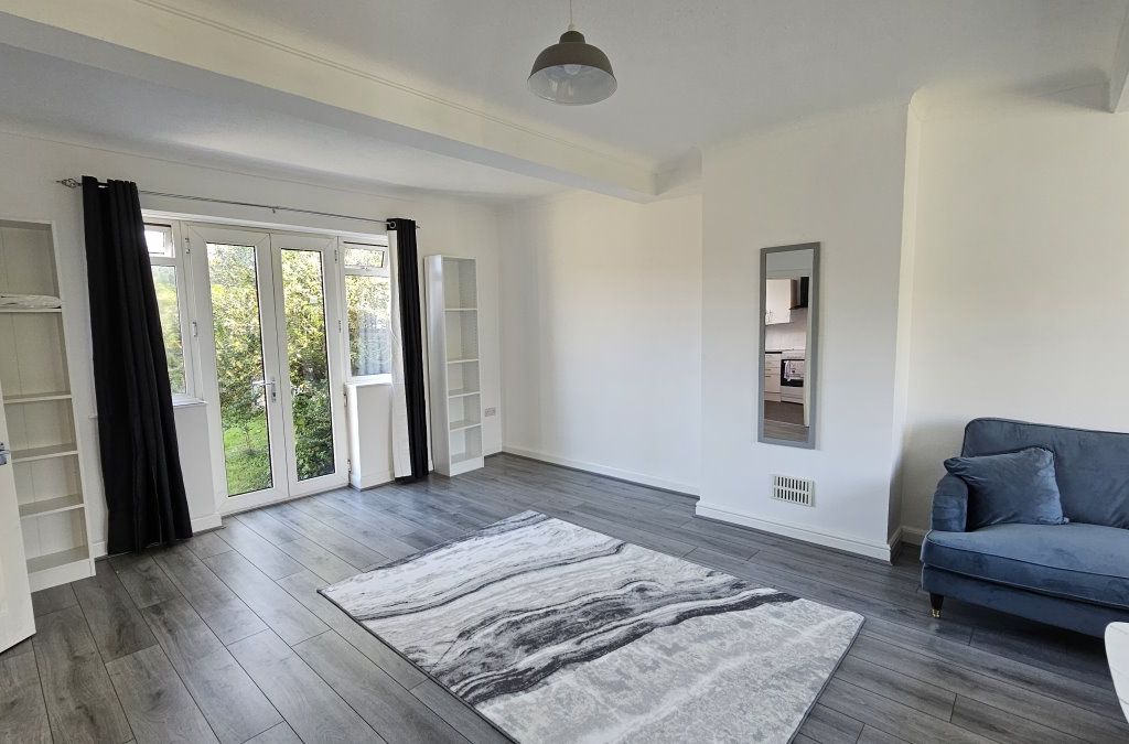 3 bed semidetached house to rent in Greenford Avenue, London W7, £2,100 pcm Zoopla