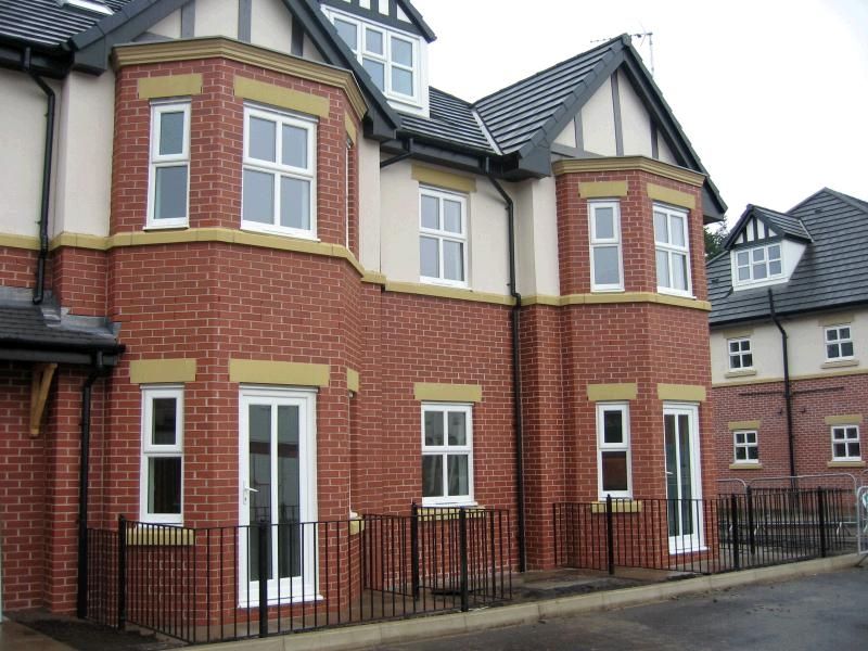 2 bed property to rent in Wigan Road, AshtonInMakerfield, Wigan WN4