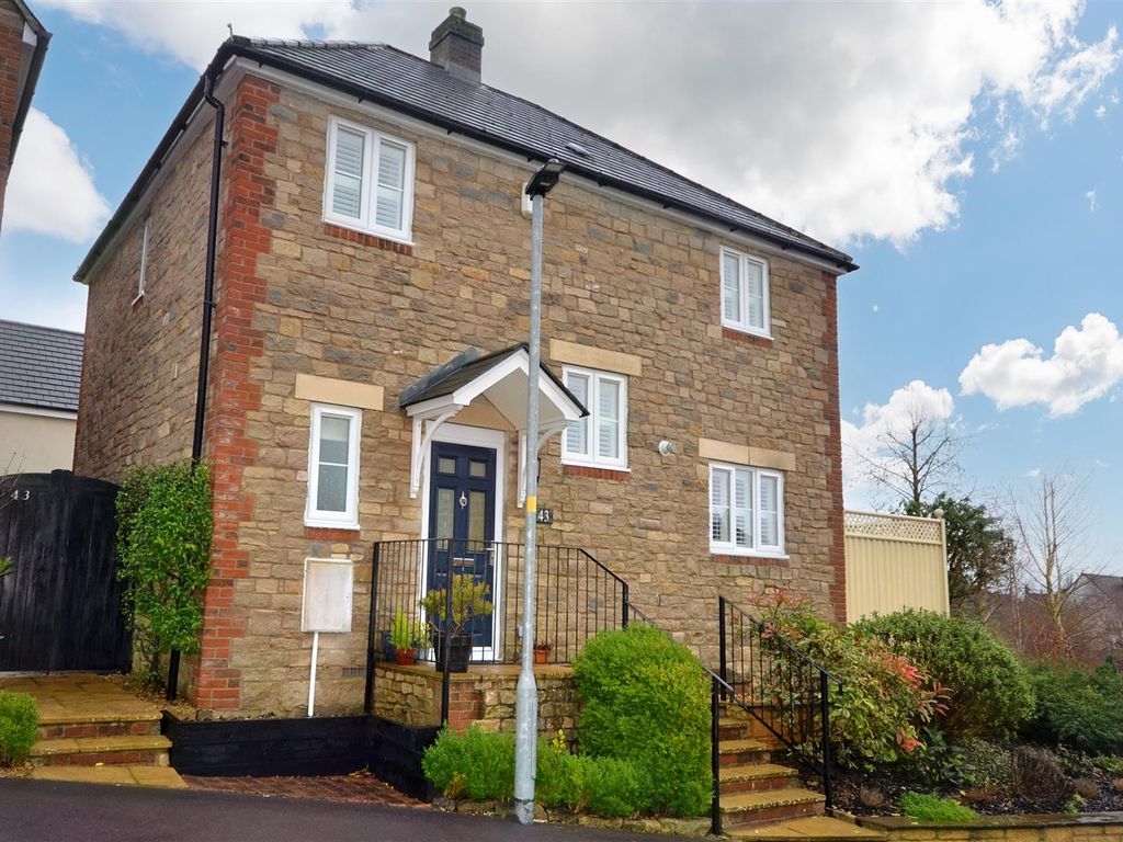 3 bed detached house for sale in Downside Close, Mere, Warminster BA12
