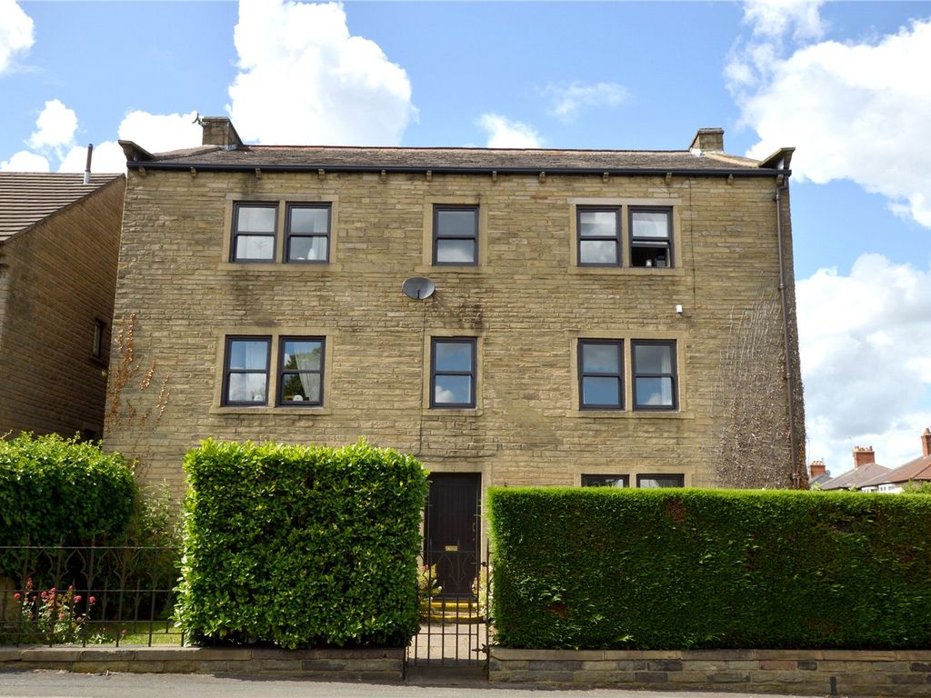 2 bed flat for sale in Osbourne Court, Back Lane, Bramley, Leeds LS13