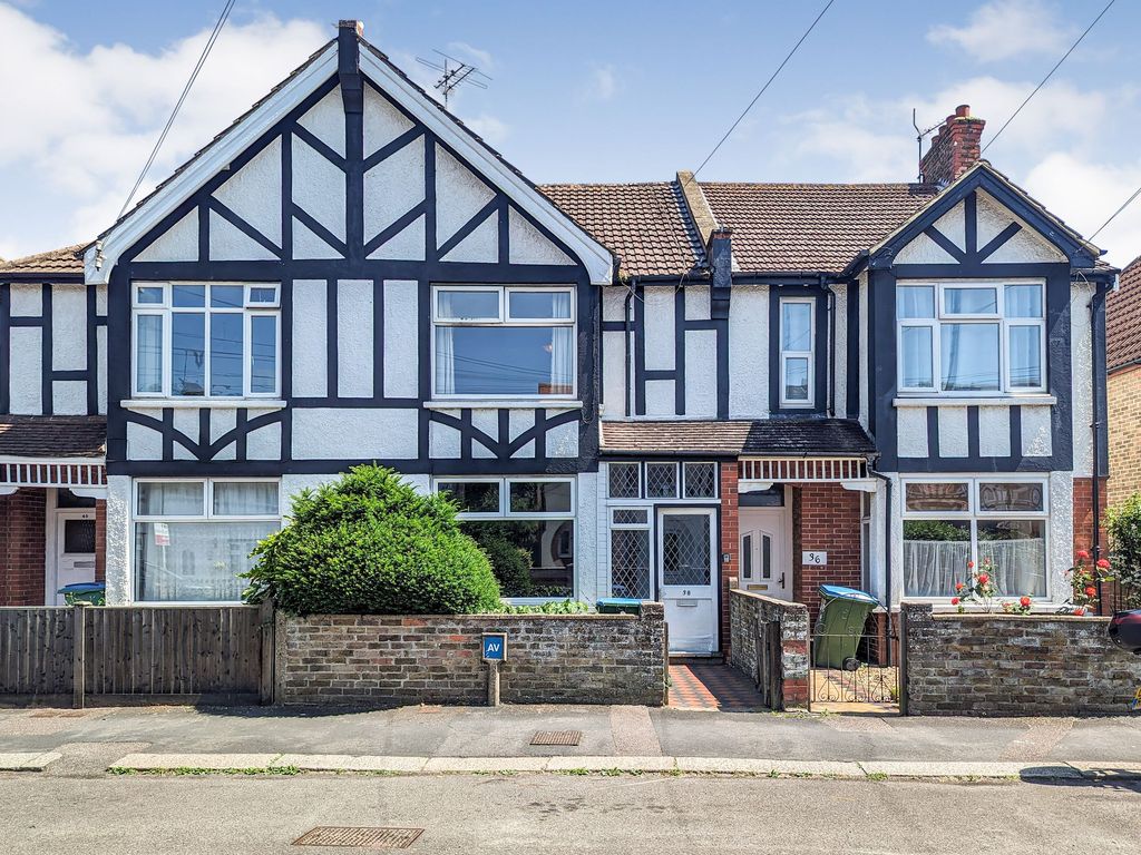 3 bed terraced house for sale in Gordon Avenue, Bognor Regis PO22, £250,000 Zoopla