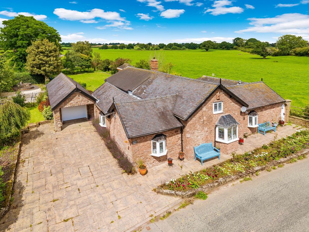 3 bed detached house for sale in Bearstone Road, NortonInHales