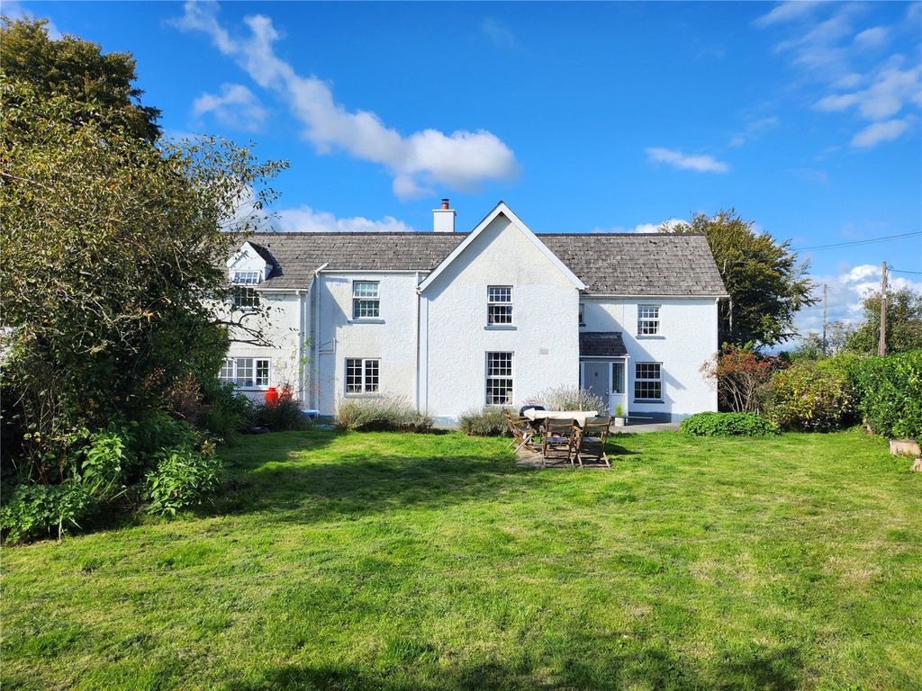 4 bed semidetached house for sale in School Road, Llangain, Carmarthen