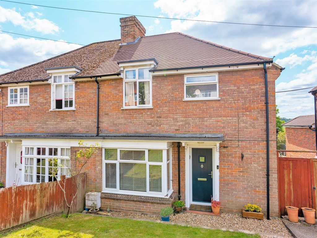 3 bed semidetached house for sale in Southfield Road, Downley, High