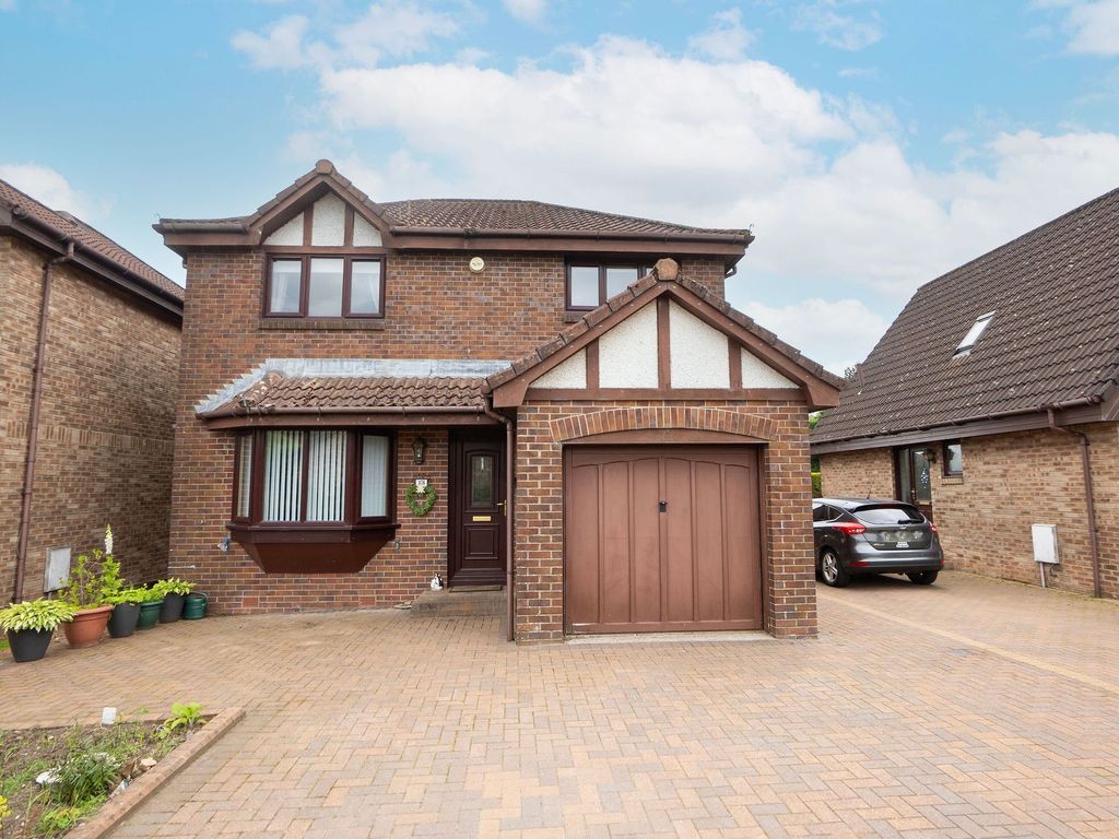 4 Bed Detached House For Sale In Elmwood Park Livingston Eh54 £