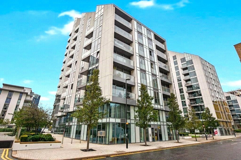 2 bed flat to rent in Eastfields Avenue, Thamesfield, Wandsworth