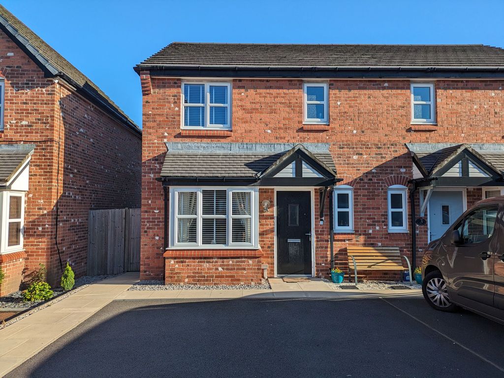 3 bed semidetached house for sale in Wheatsheaf Close, Swinton M27, £