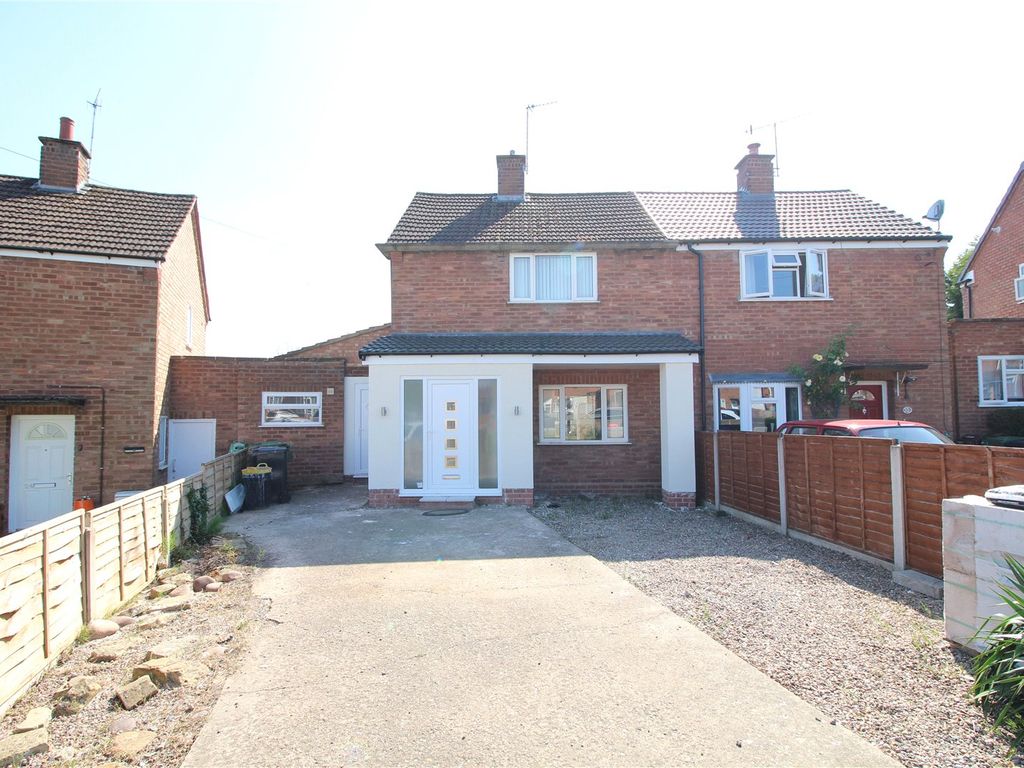 2 bed semidetached house for sale in Cobham Close, Bromsgrove
