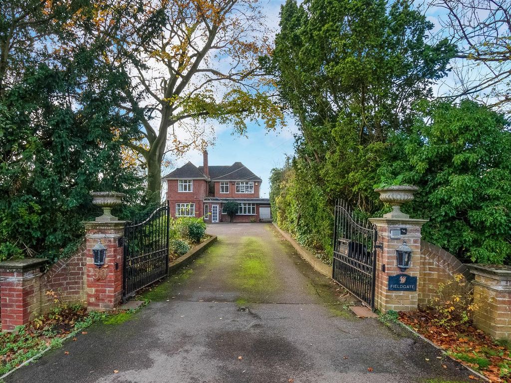 5 bed detached house for sale in Stoneleigh Road Coventry, Warwickshire