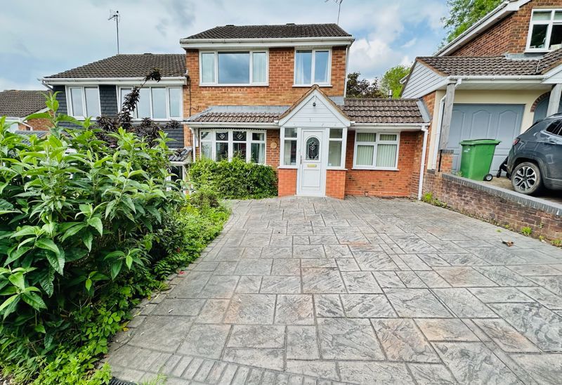 3 bed semidetached house for sale in Otterstone Close, Northway