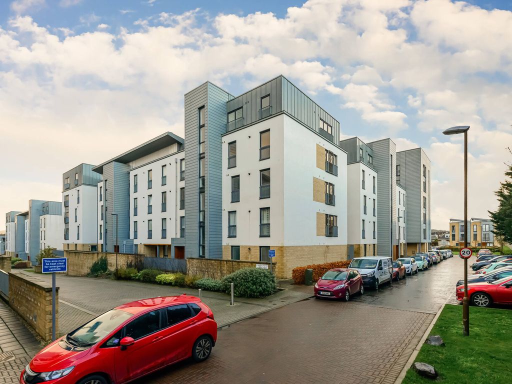 Flat 6, 19 Kimmerghame Terrace, Fettes EH4  