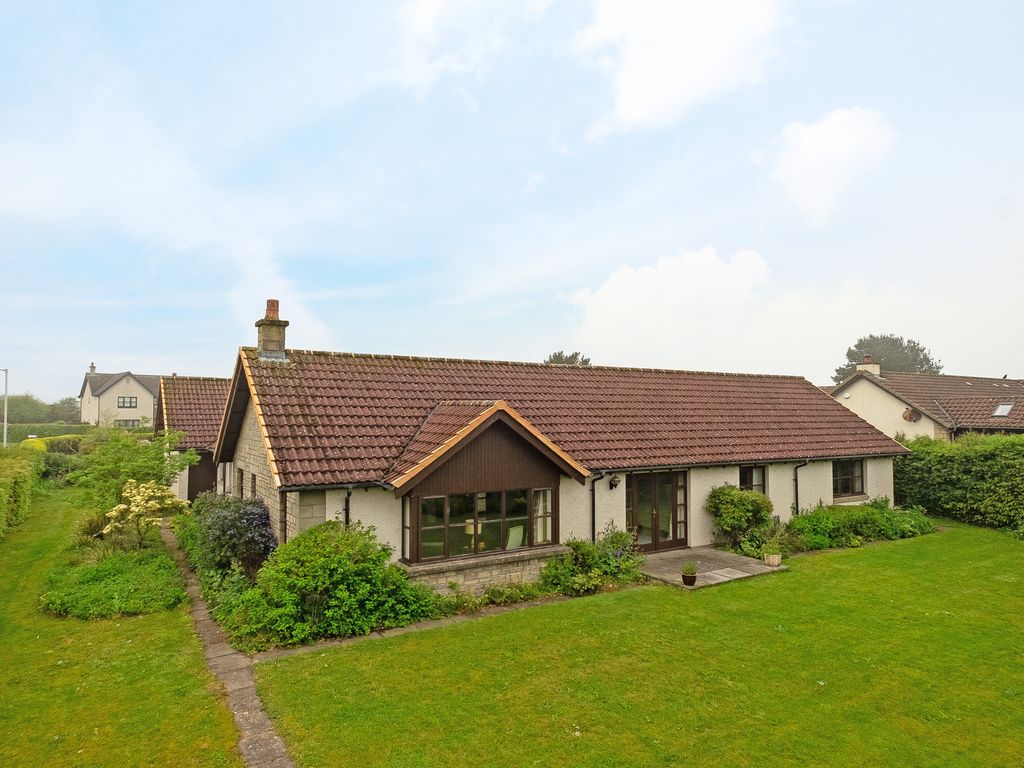 4 bed detached bungalow for sale in 4 Comerton Place, Drumoig KY16, £