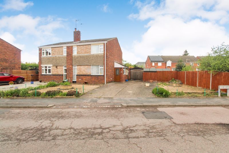 3 bed semidetached house for sale in The Links, Kempston MK42, £