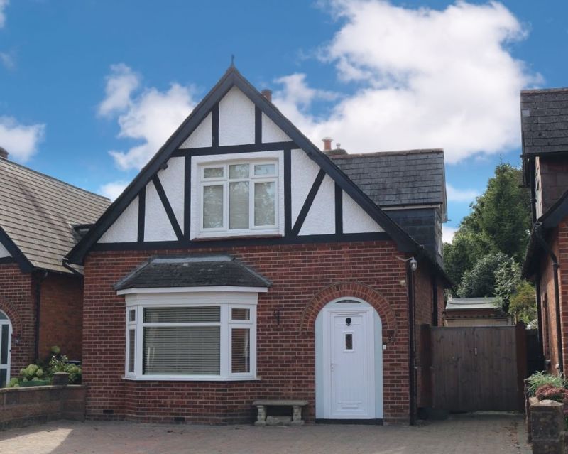3 bed detached house for sale in Henwood Green Road, Pembury, Tunbridge