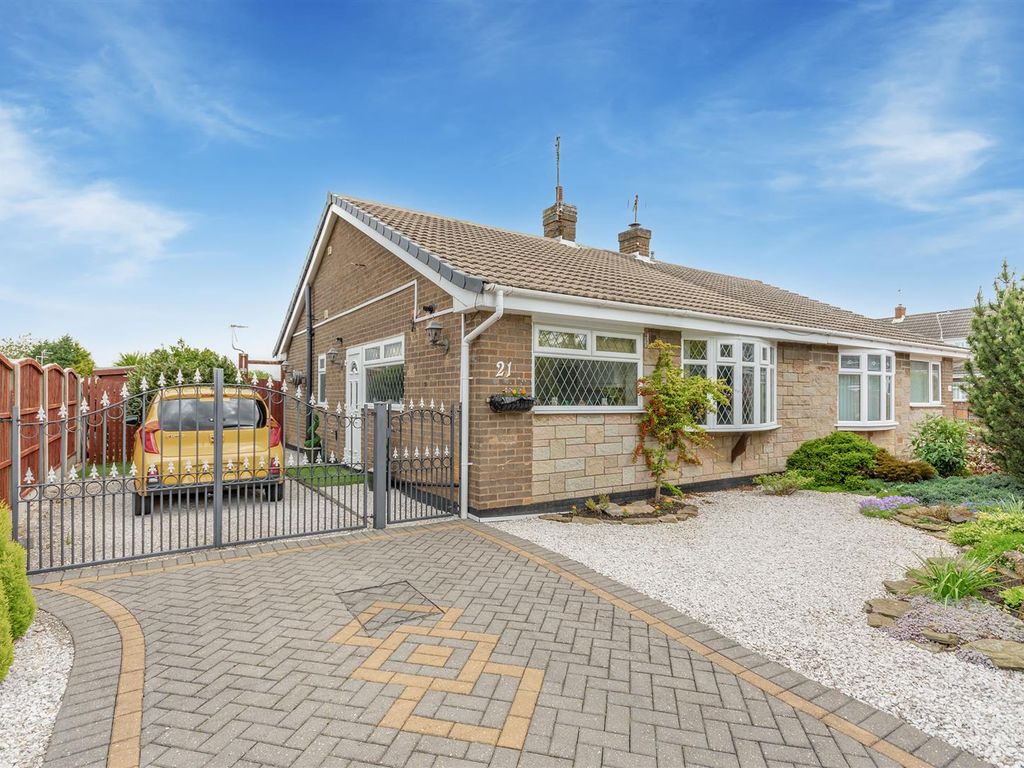 2 bed semidetached bungalow for sale in Morton Street, Mansfield NG19
