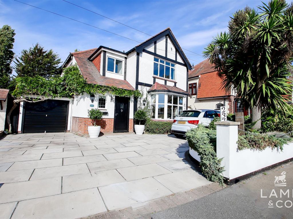 4 bed detached house for sale in Holland Road, HollandOnSea, Clacton