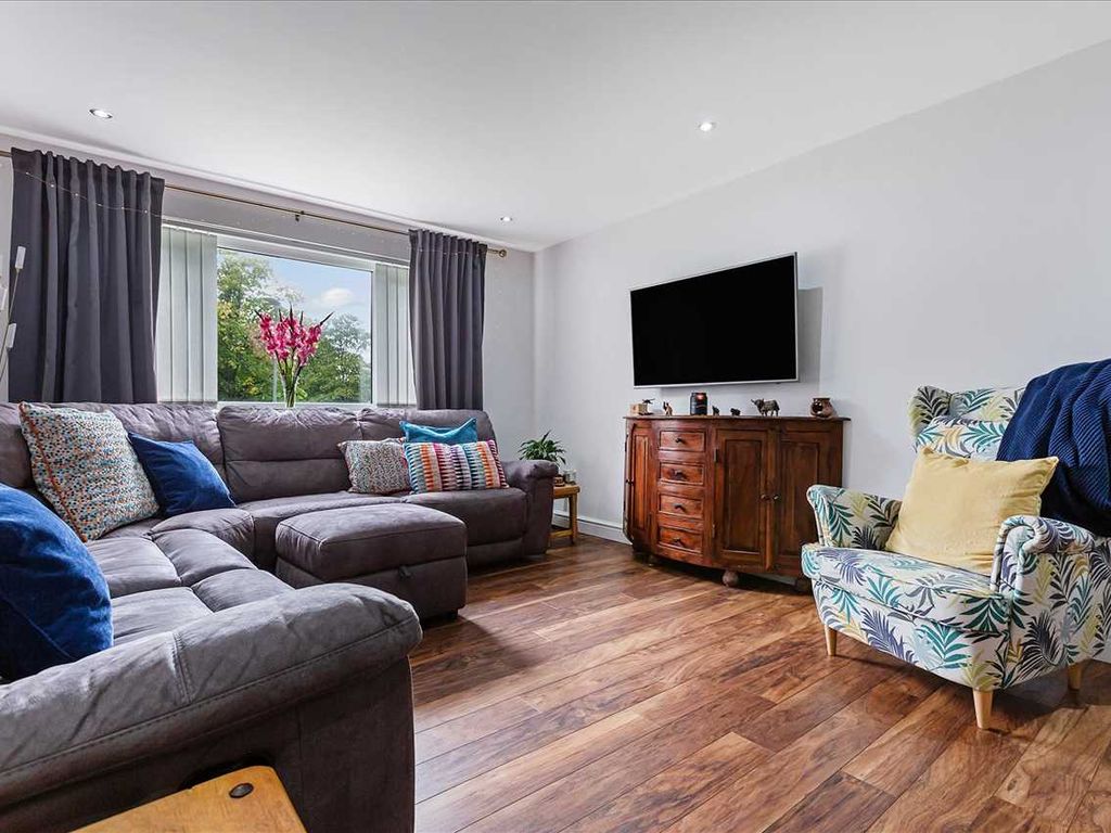 2 bed flat for sale in Troon Court, Greenhills, East Kilbride G75, £