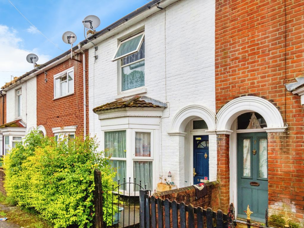 3 bed terraced house for sale in Argyle Road, Southampton SO14, £300,000 Zoopla