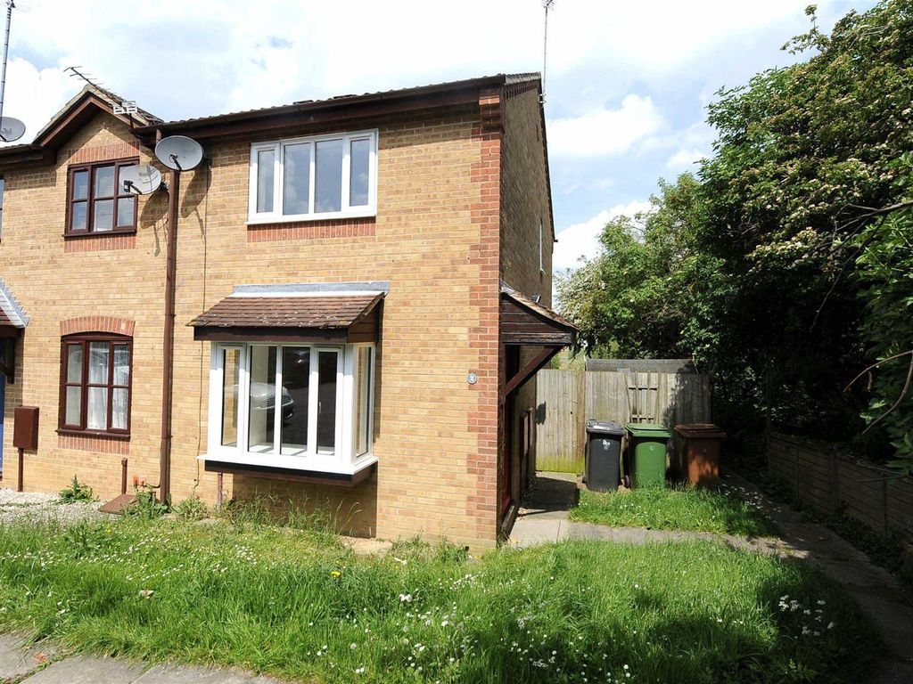 2 bed semidetached house to rent in Elizabeth Close, Wellingborough
