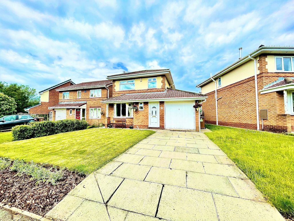 3 bed detached house for sale in Squires Wood, Preston PR2 Zoopla