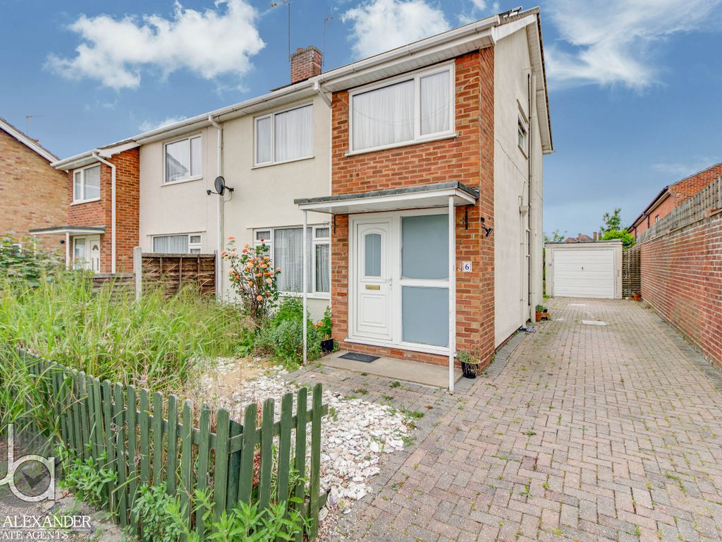 3 bed semidetached house for sale in Upland Crescent, West Mersea