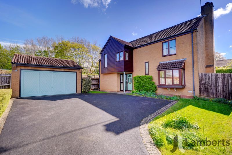 5 bed detached house for sale in Brookfield Close, Hunt End, Redditch