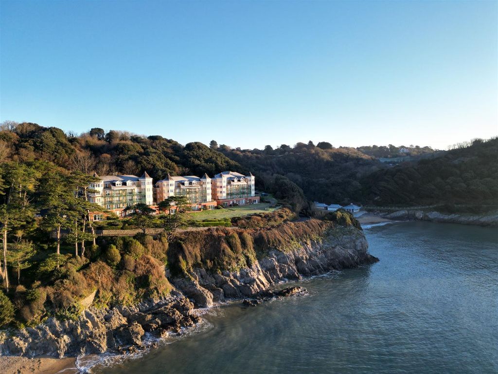 2 bed flat for sale in Caswell Road, Caswell, Swansea SA3, £425,000