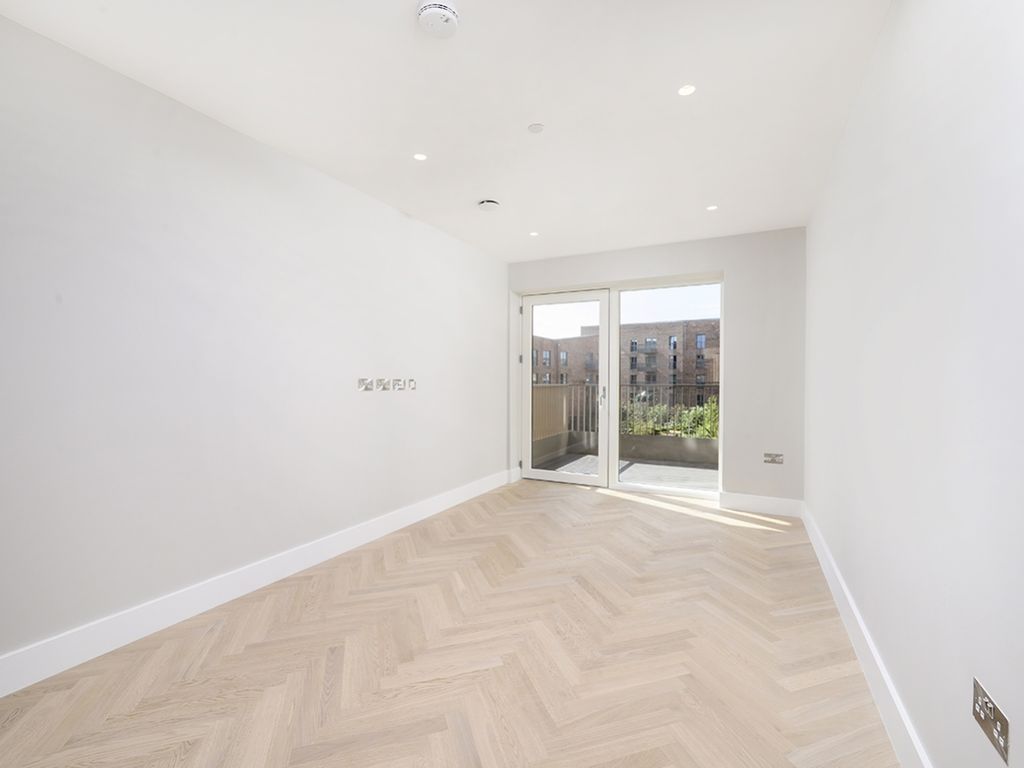 1 bed flat to rent in Bloomsbury Building, India Way, Mill Hill, London NW7 Zoopla