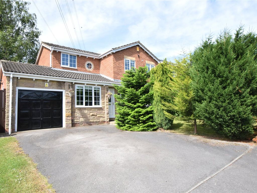 4 bed detached house for sale in Meadowcroft Road, Outwood, Wakefield