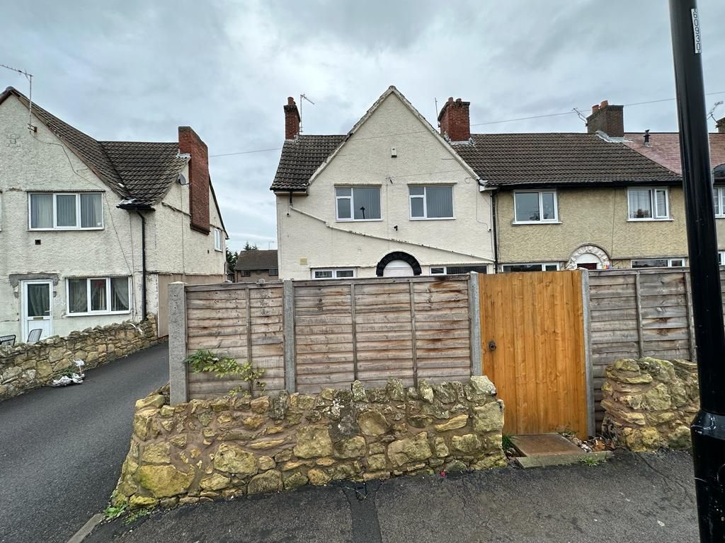 5 bed terraced house for sale in The Crescent, Woodlands, Doncaster DN6