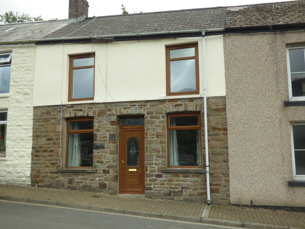 3 bed terraced house to rent in Vale View Terrace, Nantymoel, Bridgend