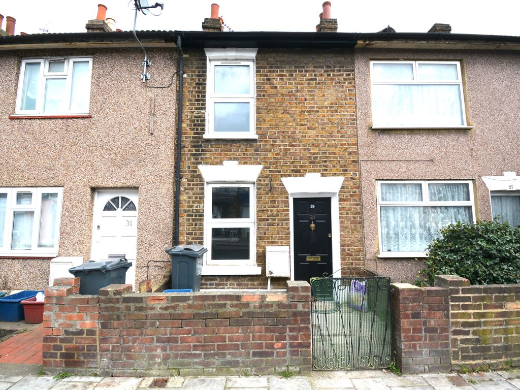 2 bed terraced house to rent in Kingsley Road, Hounslow TW3 Zoopla