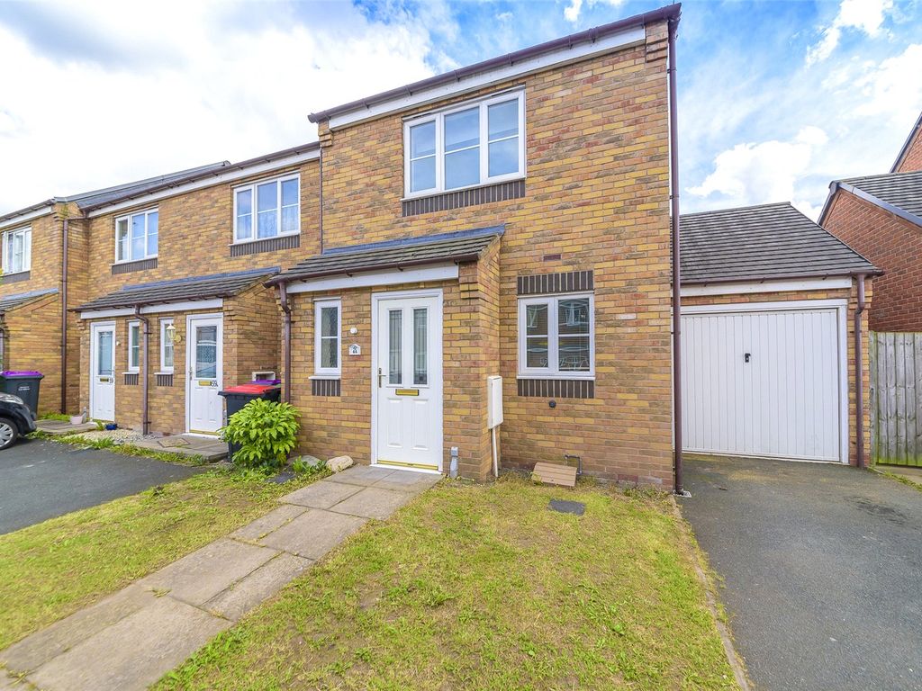 3 bed end terrace house for sale in Redlands Road, Hadley, Telford