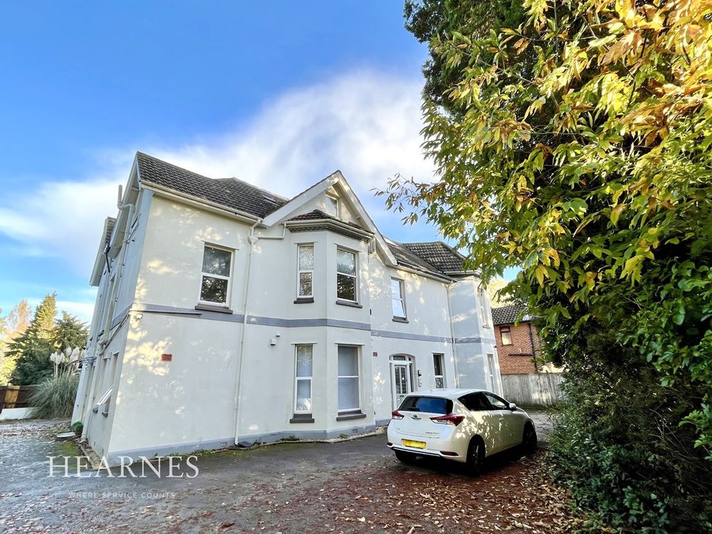 1 bed flat for sale in Cavendish Road, Dean Park, Bournemouth BH1, £