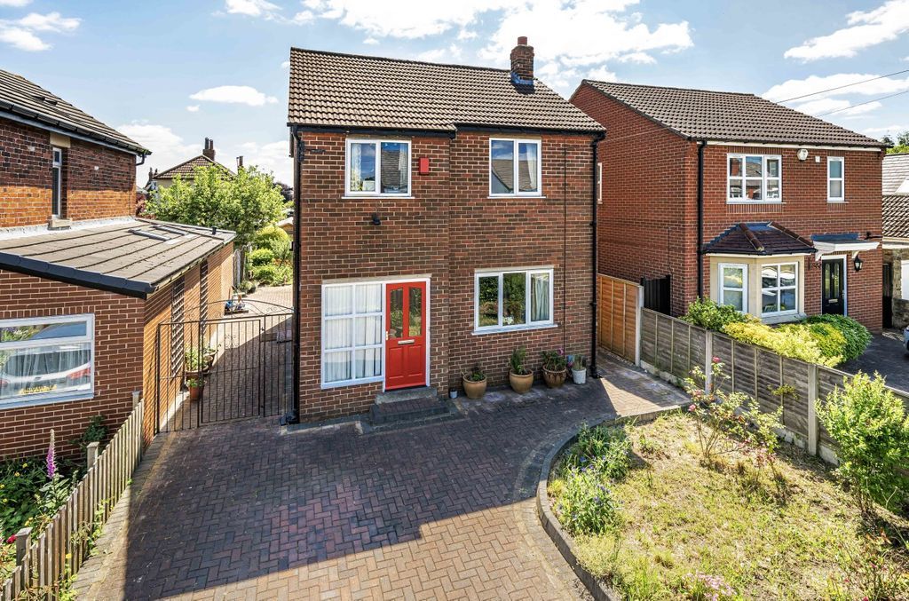 3 bed detached house for sale in Roper Avenue, Roundhay, Leeds LS8 Zoopla
