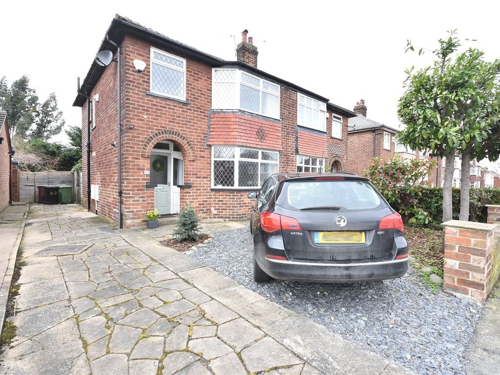 3 bed semidetached house for sale in Knightsway, Whitkirk, Leeds, West