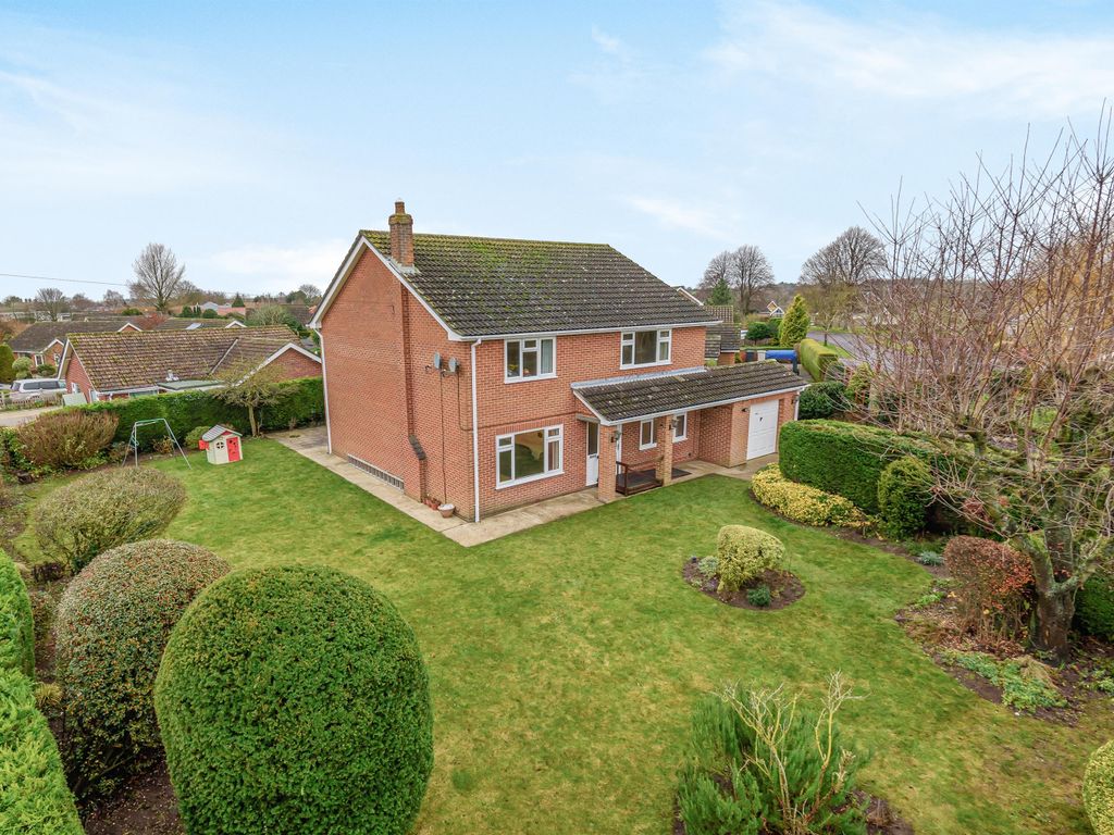 4 bed detached house for sale in Low Toynton Close, Horncastle, Lincs